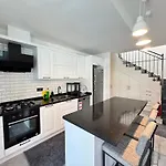 Breeze - Luxury 4br - River 50m