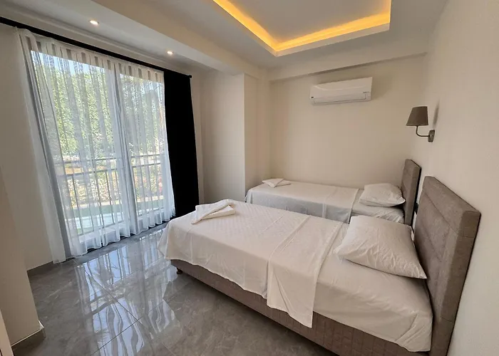 Breeze - Luxury 4br - River 50m 别墅