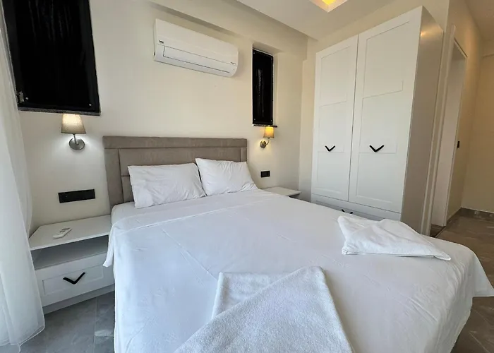 Breeze - Luxury 4br - River 50m 别墅