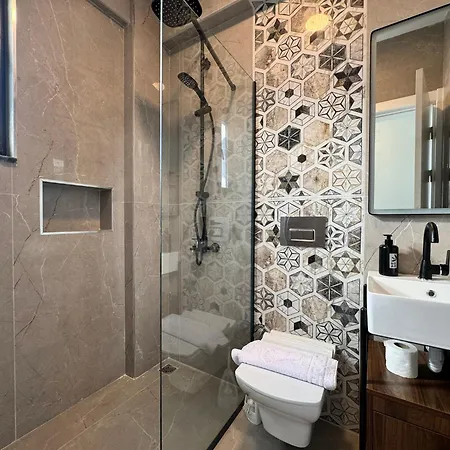 Breeze - Luxury 4br - River 50m Villa *