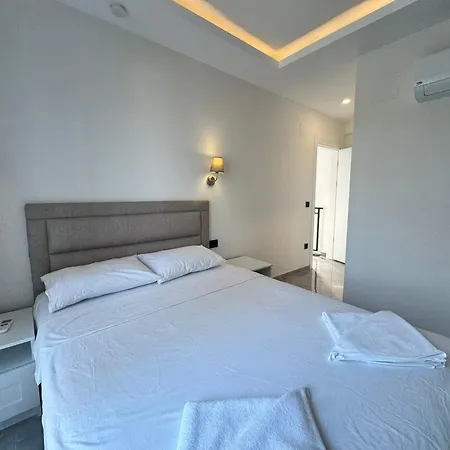 Breeze - Luxury 4br - River 50m Villa *