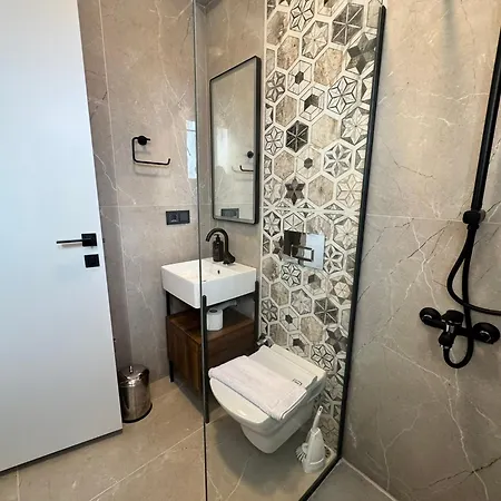 Breeze - Luxury 4br - River 50m Villa