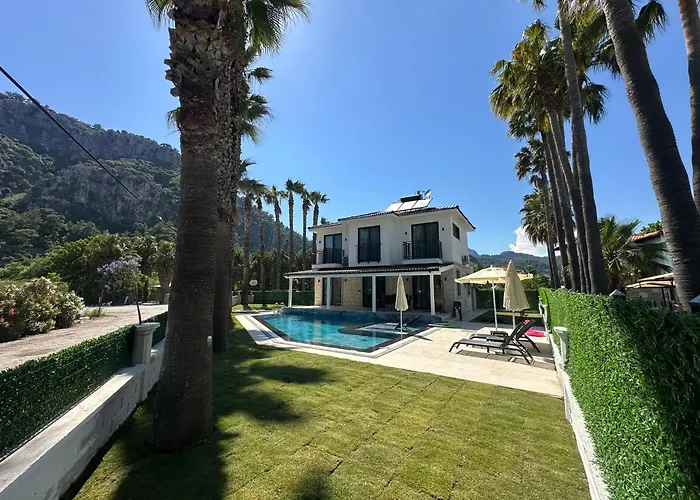 Breeze - Luxury 4br - River 50m Vila *