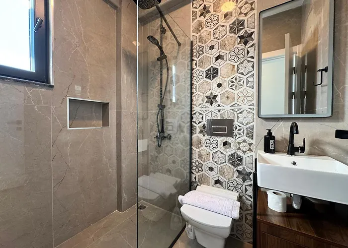 Breeze - Luxury 4br - River 50m Vila *